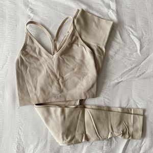 SETactive leggings and tank in Oat Milk
